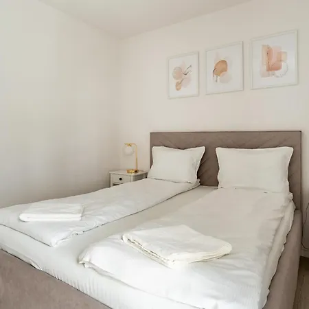 Marina Modern By Bookinghost Apartment *